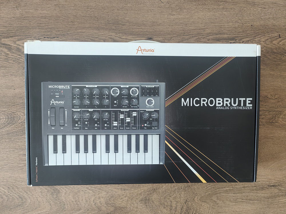 Arturia MicroBrute minimalistic synth for musicians